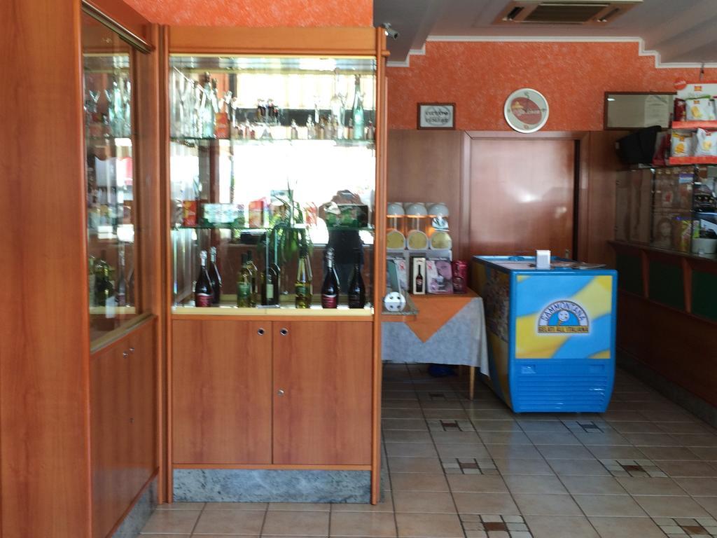Hotel Zio Cataldo Corato Buitenkant foto